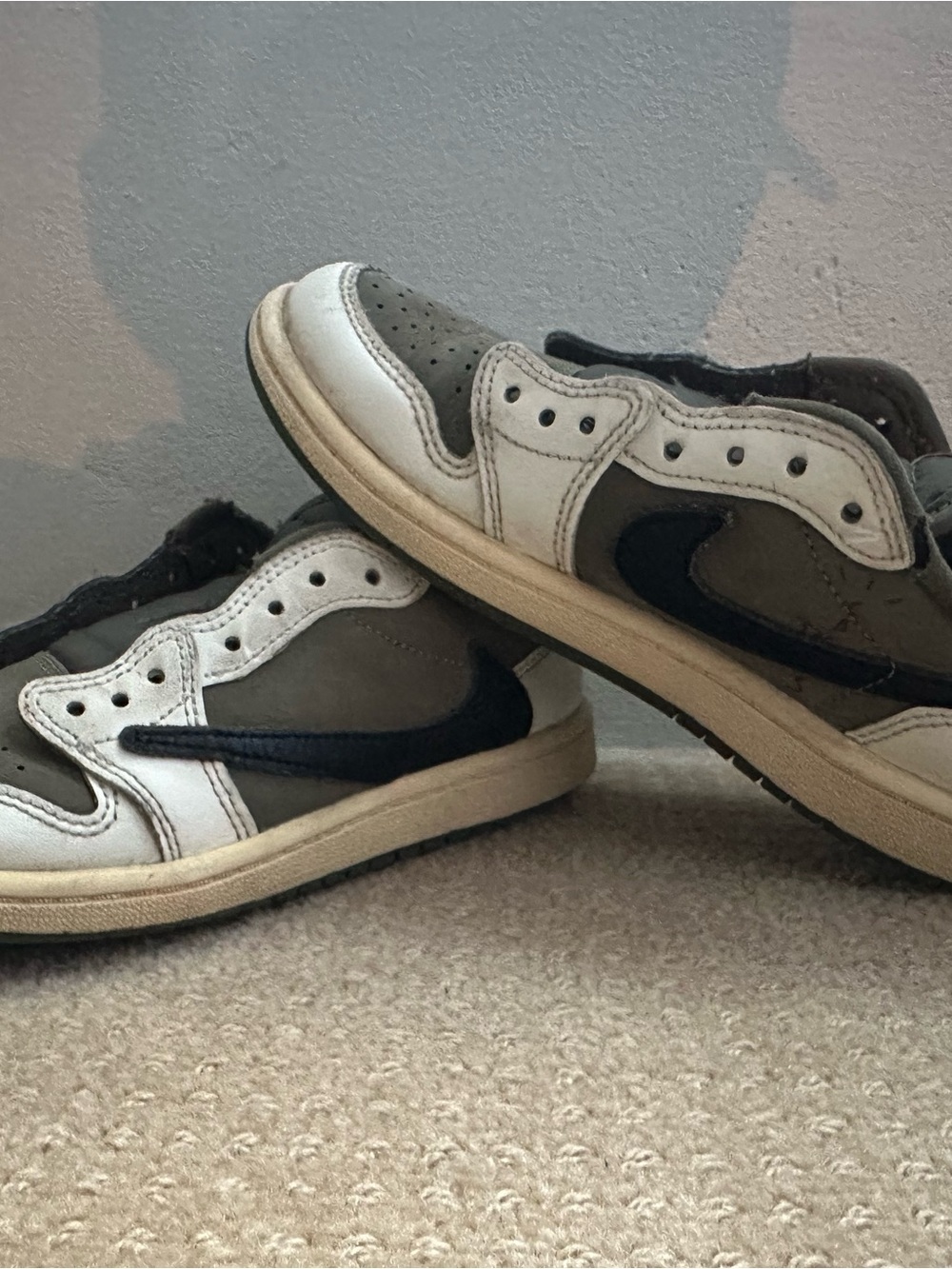 Nike Kids Low-Top Travis Scott Sneakers
